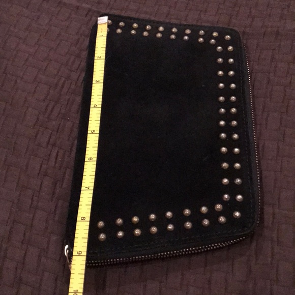 Cutest suede stud clutch - Picture 4 of 4